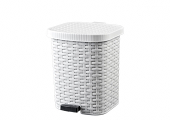 Rattan Pedal Dustbin No: 3 (22 lt)